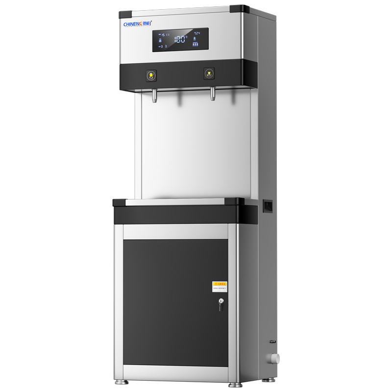 Commercial integrated boiling water machine